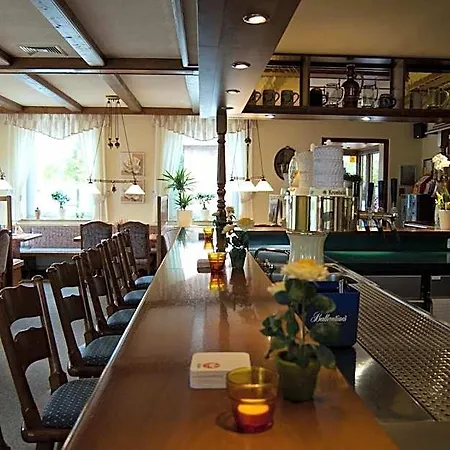 厄斯特餐厅酒店 酒店 吉森