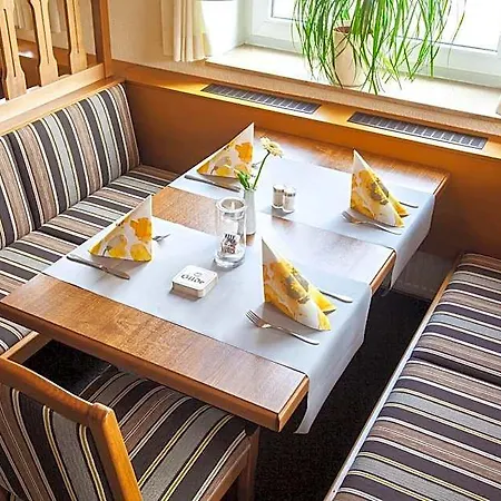 & Restaurant Ernst Hotel Giesen