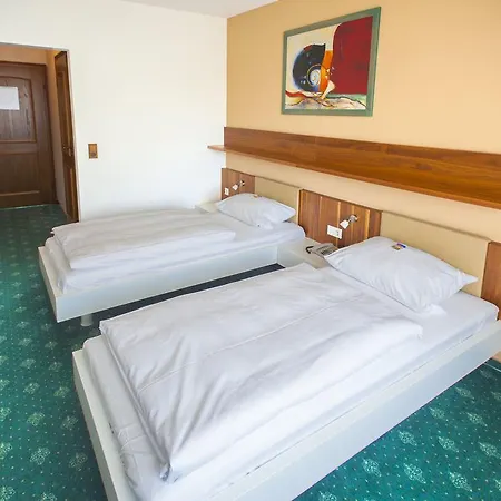 & Restaurant Ernst Hotel 3*