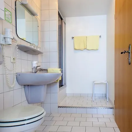 & Restaurant Ernst Hotell